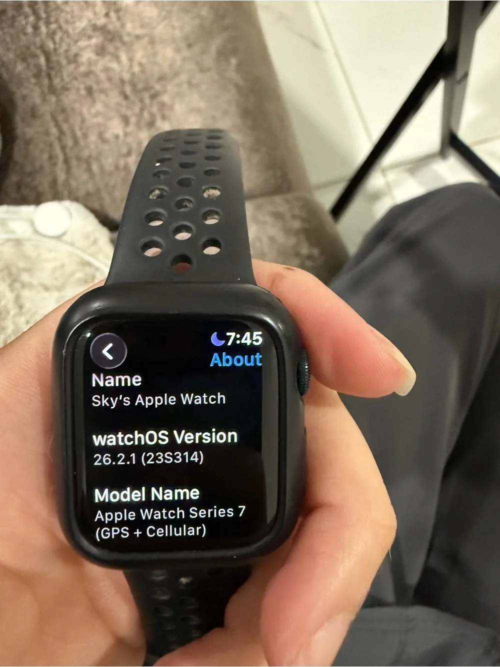 Apple Watch Series 7 GPS + Cellular - Black Sport Band